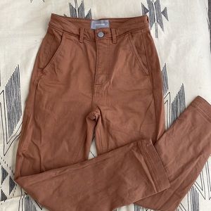 Everlane slim leg crop!